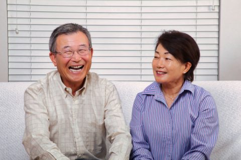 67歳の私と62歳の妻は「加給年金」受給中です。来年妻は厚生年金加入期間が20年になるのですが、支給停止になりますか？