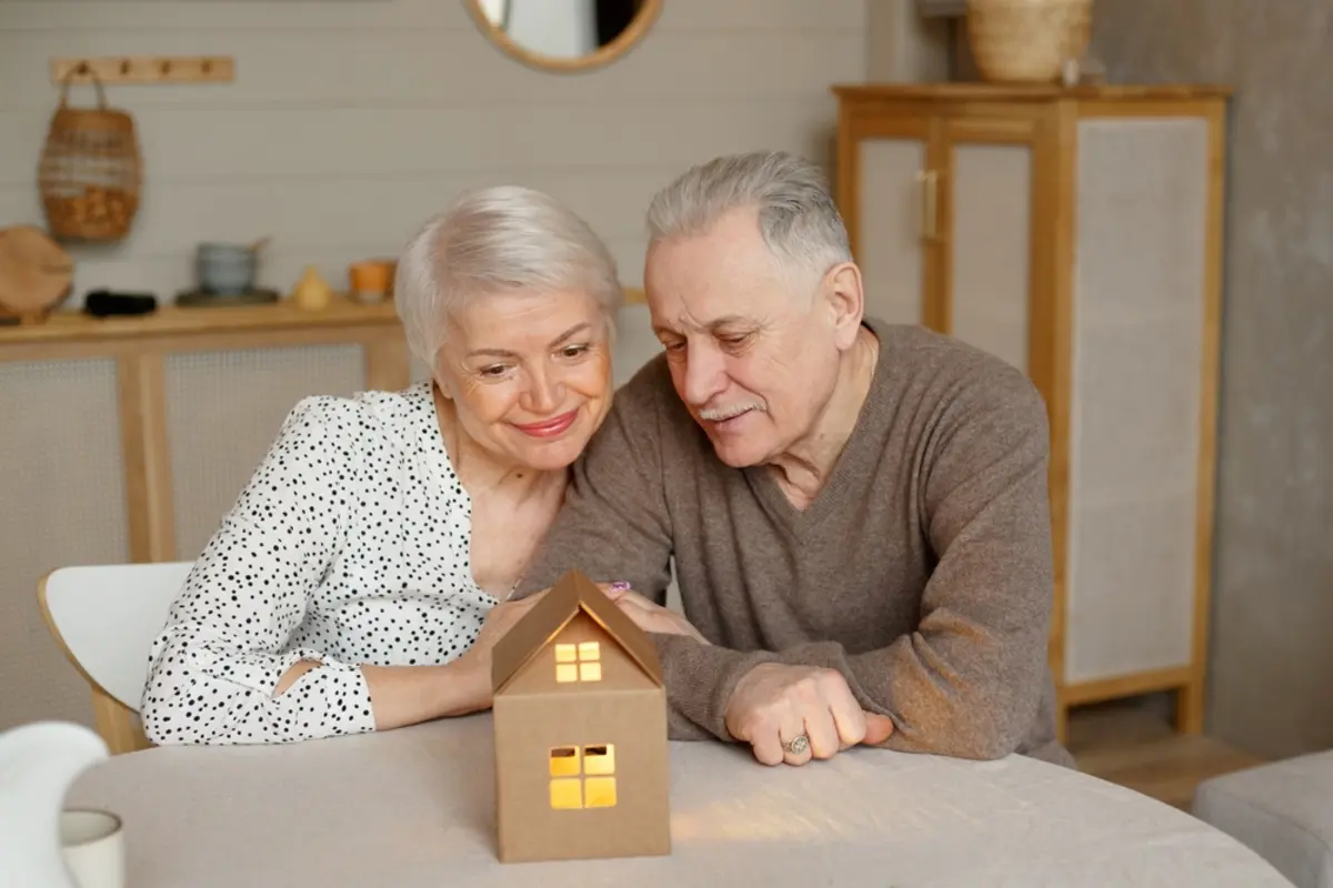55歳独身、老後のために「終の棲家」を借りたいです。今から「高齢者向け賃貸住宅」に引っ越したほうが、老後の“家の心配”を解消できますか？ 早いほうが安心でしょうか？