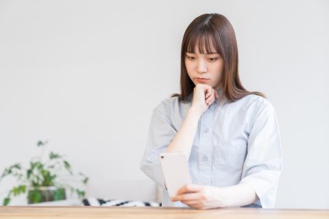 1人暮らしを検討している女子大生です。気になっている物件があるのですが、防犯面に不安があります。チェックすべきポイントを教えて！