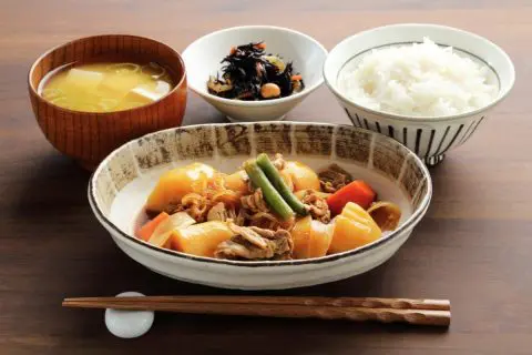 定食屋で食べ残しを「持ち帰りたい」とお願いしたら、拒否されました。もったいないのになぜ…？