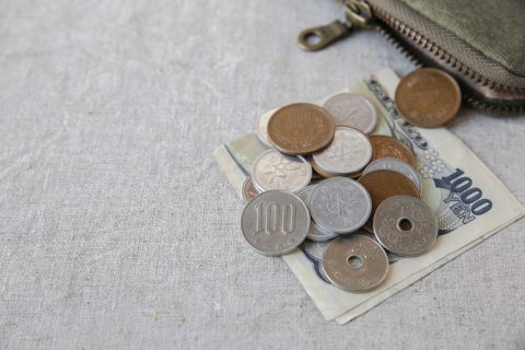 880円の買い物で「1030円」を出すような、お釣りがキリよく返って来る金額をパッと計算できません。どうすれば瞬時にお金を出せるでしょうか…？