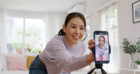 YouTuberはどうやって収益を上げているの？平均月収は「1万円未満」って本当？