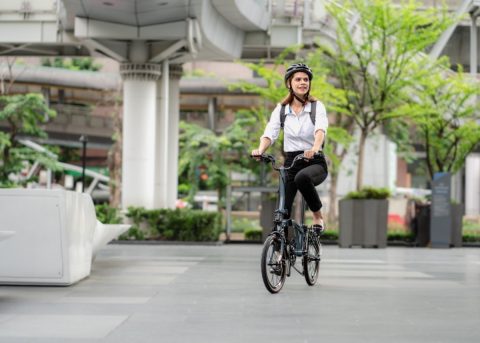 缶ビール代を「20円」節約するため、自転車で「15分」かかるスーパーに行くのは損!? 高くても近場のほうが“コスパ”はいいの？ 節約効果について解説