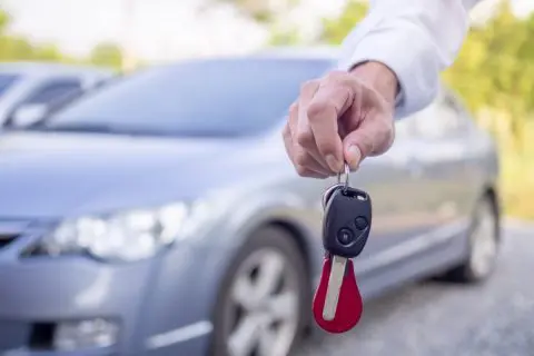 結婚祝いに「車」をもらいました。ご祝儀のように贈与税は非課税になりますか？