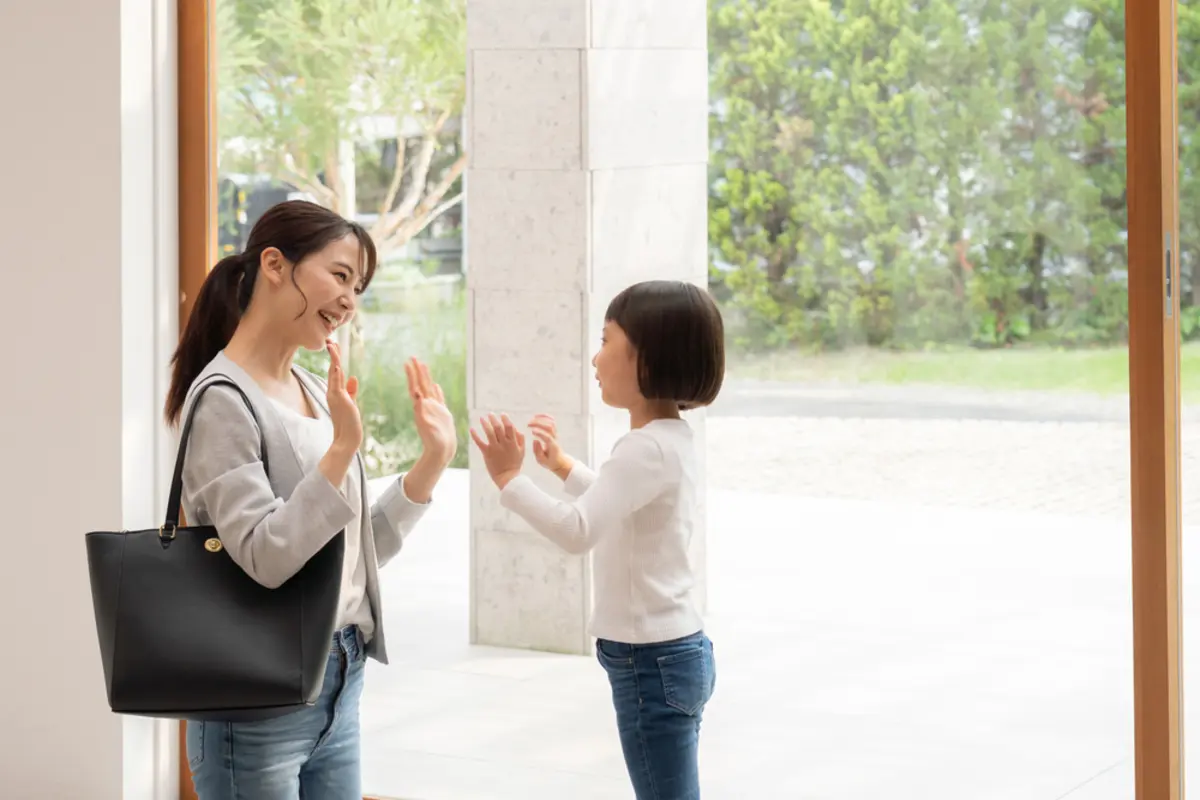 現在育休中ですが、復職後も「保育園の送迎」などでフルタイム勤務は難しいです。会社から「時短勤務は難しい」と言われていますが、何か良い方法はないのでしょうか？