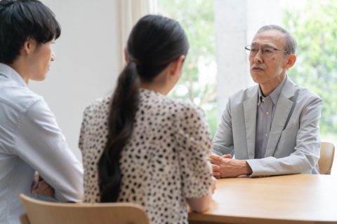 定年退職を機に息子の「扶養」に入りたいです。「扶養に入るための条件」はなんですか？　メリット・デメリットも教えてください