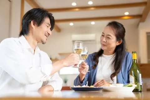 夫が「1週間に1回」外飲みしています。節約したいので家で飲んでもらおうと思います。どれぐらい変わりますか？