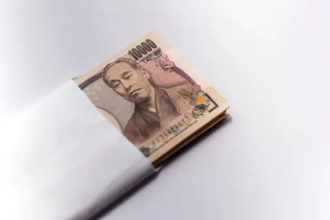 「うちって貧乏なの？」娘からのひと言…40代共働きで年収420万円は、世間と比べて低いのでしょうか？