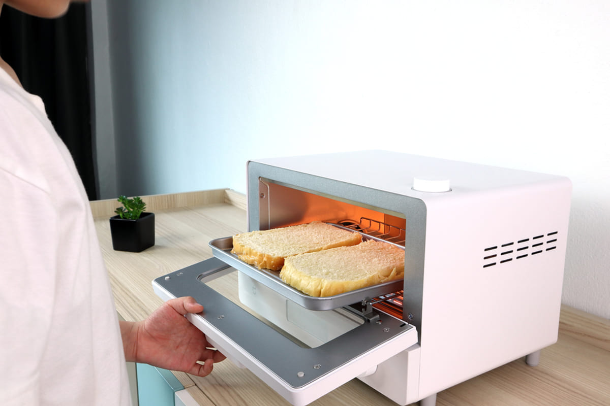 毎朝の「トースト」にかかる電気代って一体いくら？食パンは「オーブン