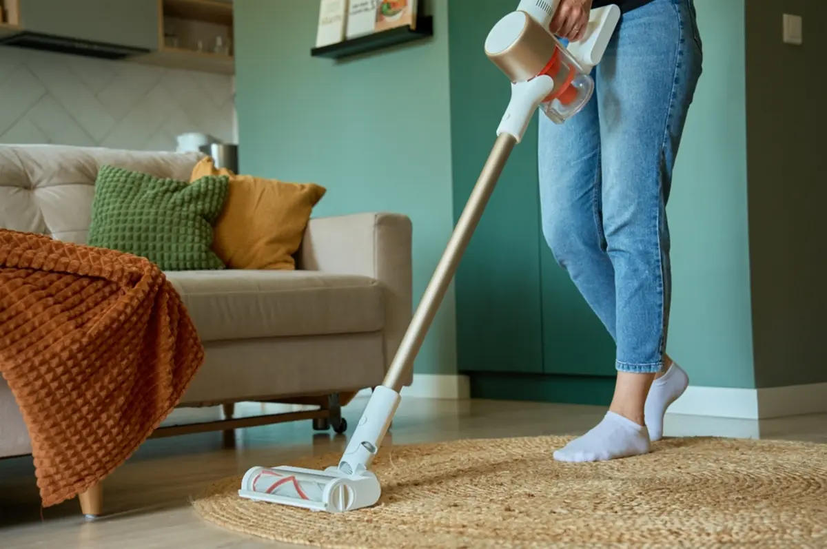 電気代がかかりそうなので、掃除機を使うのは「週に1回」だけです。「毎日使用した場合」と比べ、「年間の電気代」はどれだけ変わるでしょうか？