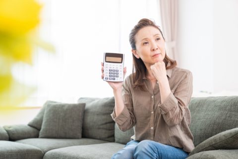 娘夫婦が年金の管理をしてくれています。生活費として「月3万円」もらっていますが、足りないです。私が使いすぎているのでしょうか…？