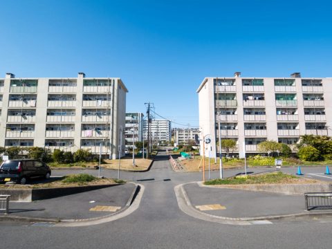 友人は「都営住宅」に住んでいるそうです。「家賃がかなり安い」とのことですが、私も住めるでしょうか？「手取り17万円」なので、家賃を抑えたいです