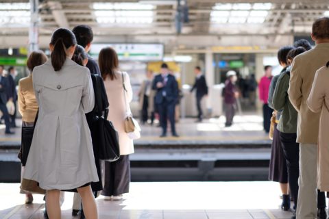 青森の大学を卒業したら「給料の高い東京」へ出稼ぎに行くという友人。地方と都内で年収はそんなに変わるのでしょうか？