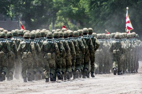 自衛隊に入りたいという息子。自衛隊は「陸上」「海上」「航空」の3つに分かれていますが、所属する部隊によって「給料の差」はあるのでしょうか？