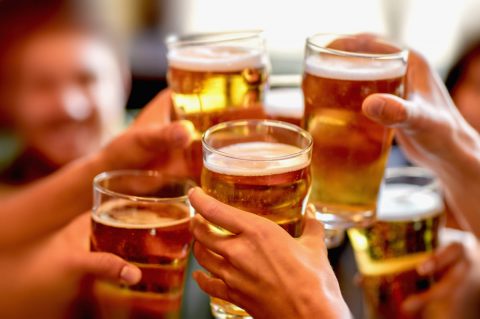 職場の飲み会は毎回「飲み放題」です。あまり飲める方ではないのですが、自分だけ「飲み放題なし」の料金にできないでしょうか？