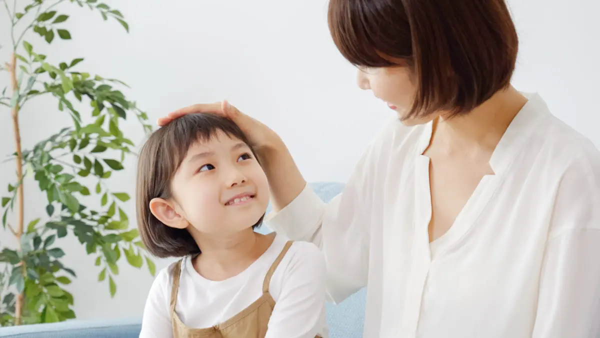 「節約しなくちゃ」と言っていたら、小学生の娘から収入を心配されました。お金の教育のためにも、年収は正直に伝えるべきでしょうか…？