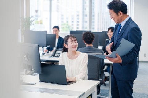 20代で“最低限の仕事”しかしない部下。いわゆる「静かな退職」でしょうか？ 同じように中高年で働かない社員もいますが、能力があり「出世」も見込めるのに、もったいないと感じてしまいます