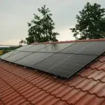 「太陽光パネル」をつけているわが家の今月の電気代が昨年よりも2万円ほど高くなりました…設置しているメリットはもうないのでしょうか？