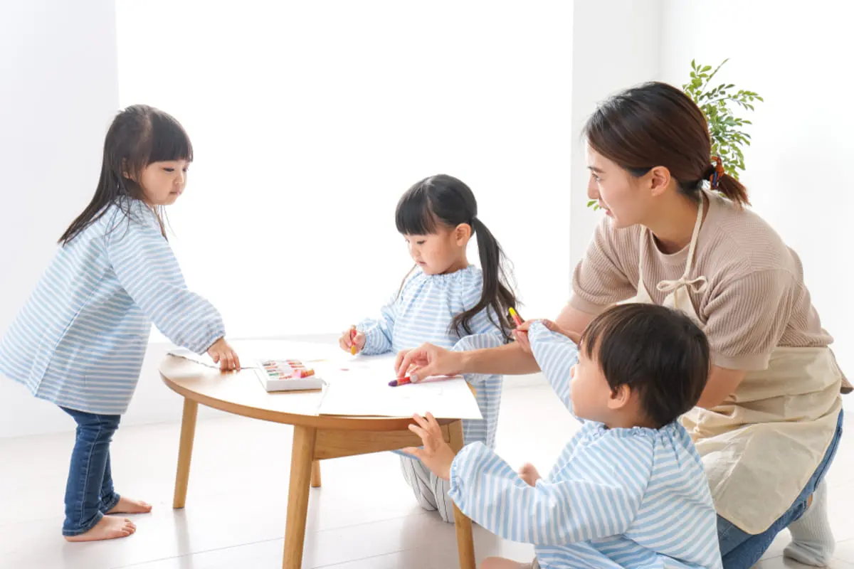 ママ友が「認可保育園より認可外のほうが安い」と言っています。もしかして「お金持ち」なのでしょうか？ 年収500万円のわが家では厳しいです…