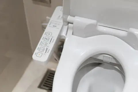 「ウォシュレットは使わないから」とトイレのコンセントを抜く夫。便座が冷たくなるので電源を入れておきたいのですが…節約効果はあるのでしょうか？