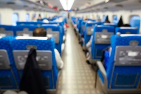 年末は実家の「仙台」へ、東京から車で帰省！ 家族4人なら「新幹線」よりコスパはいい？ タイパもあわせて比較