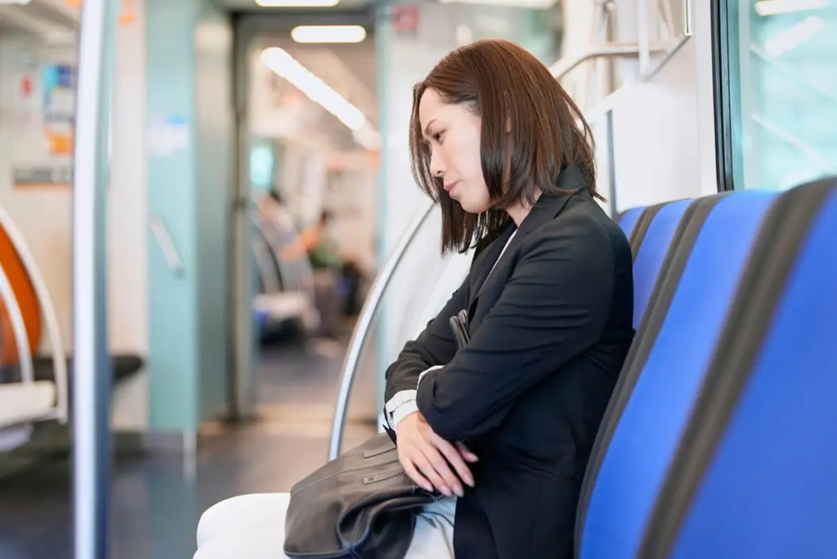 通勤電車で座れなくて辛いです…「グリーン車」で通いたいのですが、「通勤手当」として認められるのでしょうか？