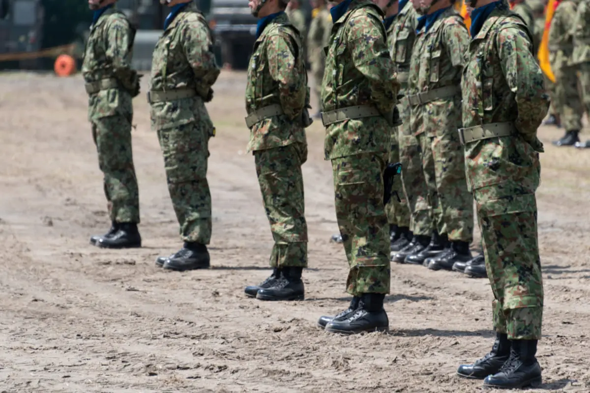 陸上自衛隊の「幹部」と「准尉」では、待遇にどれくらいの差があるの？