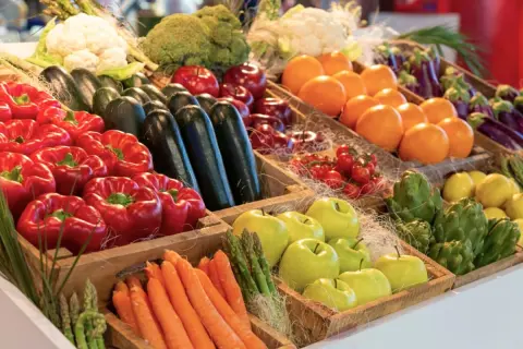 妻は「少しでも安く野菜を買いたい」と、家から車で20分の「直売所」に買いに行っています。車で5分の「スーパー」の方がコスパがいいのではないでしょうか…？