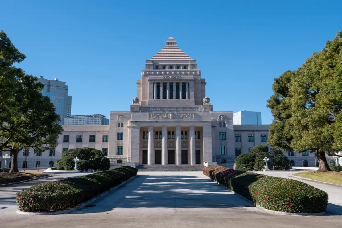 「総理大臣」の給料ってどのくらい？「閣僚」の年収は？