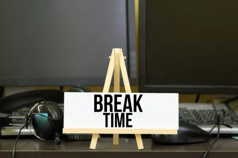 全国約1400の郵便局で「昼休み」を導入？仕事の合間にしか窓口にいけない人はどうすればよい？