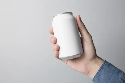 自宅の棟上げで関係者へ「缶コーヒー」を渡したら、母に「お弁当を用意しなかったの⁉」と驚かれました。飲み物だけではNGでしょうか？