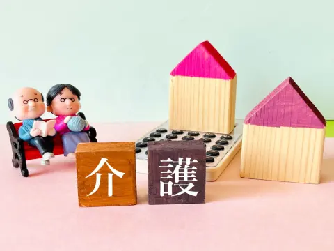 ひとり暮らしの母も高齢になり、そろそろ「介護」が必要そうです。「高齢者施設」に入居するにはいくらくらいの貯えが必要ですか？