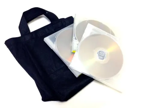 久しぶりに「ビデオレンタルショップ」に行ったところフロアのほとんどが「書籍」や「家電製品」になっていました。やはり今は「レンタル」するより「動画配信サービス」を利用する方がお得なのでしょうか？