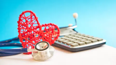 医療費が毎月「2万円」を超えるわが家…「医療費控除」で戻るお金を最大化する方法はないでしょうか？