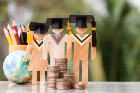 大学の「入学金」は平均どのくらい？ 「私立」と「国公立」の大学で入学金はどれくらい違うの？