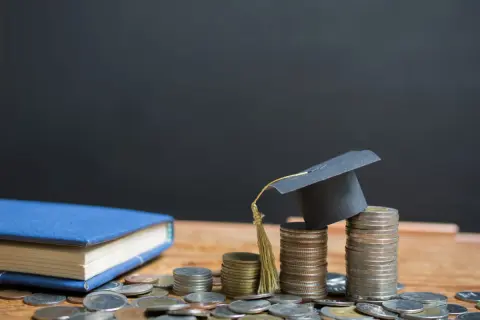 孫へ教育資金を「一括贈与」したときの贈与税の「非課税」制度はいつまで使える？制度を使わずに課税されない方法はある？