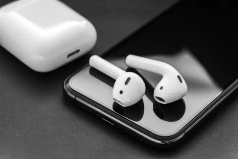 「AirPods」は何が魅力？ 「価格帯」や「特徴」を詳しく解説。