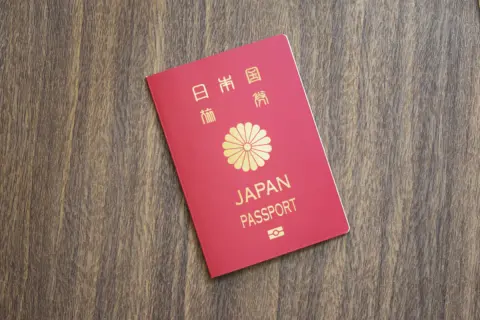 2025年3月24日からパスポートの申請方法が変わる!?手数料や変更点、手続きのポイントとは？