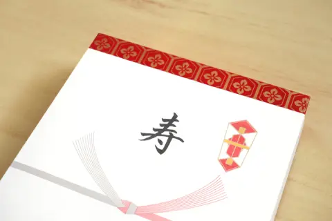 60代になって友人に孫ができ始め、娘さん宛てに「出産祝い」を送ることが増えました。その後「内祝い」が来ないのですが、最近は贈らない文化になっているのでしょうか？