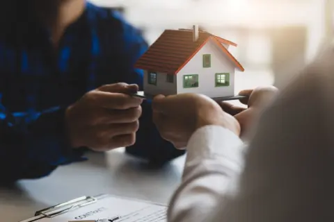 将来、住宅ローンを「5000万円」組んで「35年返済」にすると、総額いくら返すことになるのでしょうか？