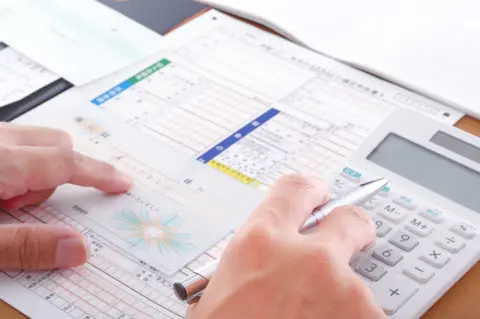 年収が120万円のパートです。確定申告したいのですが、パート先の給料が「手渡し」で明細がありません…。どうしたらいいのでしょうか？