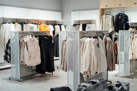 「お金持ちはUNIQLOを着ている」ってSNSで見たけど本当？お金持ち＝ハイブランドは思い込み？