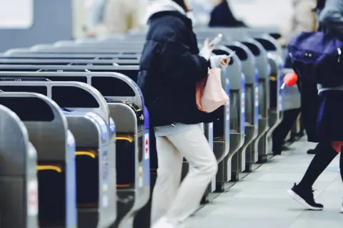 交通費が「15％」ほど安くなる？オフピーク定期券とは