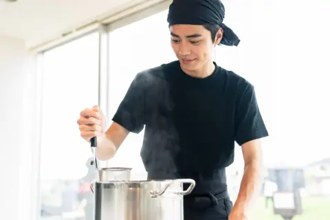 年収の壁が引き上げられると、実際どのくらいまで所得税の対象外で働けるのでしょうか？