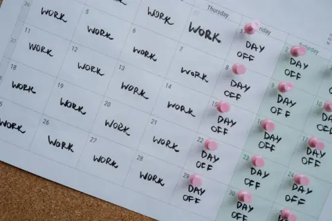 「週休3日制」の企業は日本にどれだけあるの？ 導入状況について解説