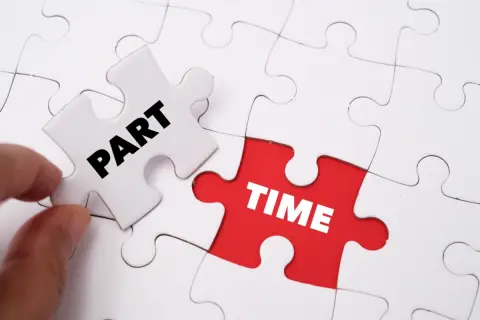 「アルバイト」と「パート」に明確な違いはある？ 「パートタイム・有期雇用労働法」で定義を確認