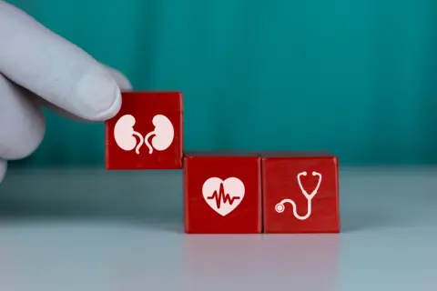 自営業の夫が慢性腎不全になり「人工透析」をすることになりました。医療費が心配です。「経済的に支援」する制度はありますか？