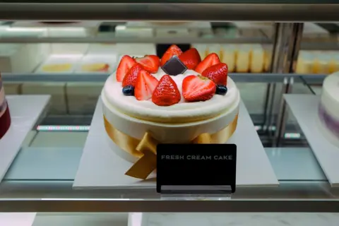 2025年のトレンド！手のひらサイズの「特小ケーキ」って知ってる？人気の理由や費用は？