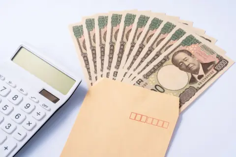 自営業だった両親は年金が少なく、生活費が心配です。少しでも助けられればと思い仕送りを考えていますが、贈与税はかかるのでしょうか？