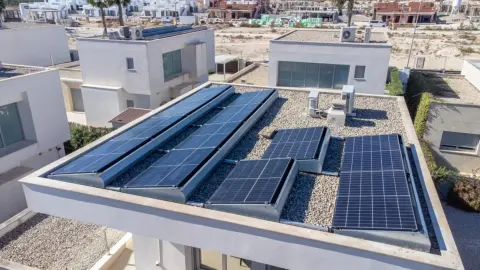 「太陽光パネル」をつけているのですが、いつの間にか売電分の「入金」がありません。電気代も上がっているし売電できないなら外した方がよいのでしょうか？